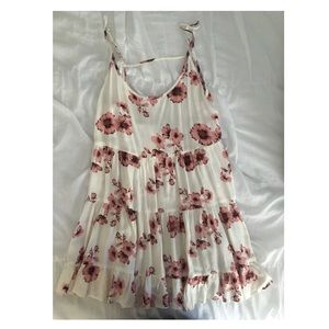 White and floral Brandy Melville dress! Open back